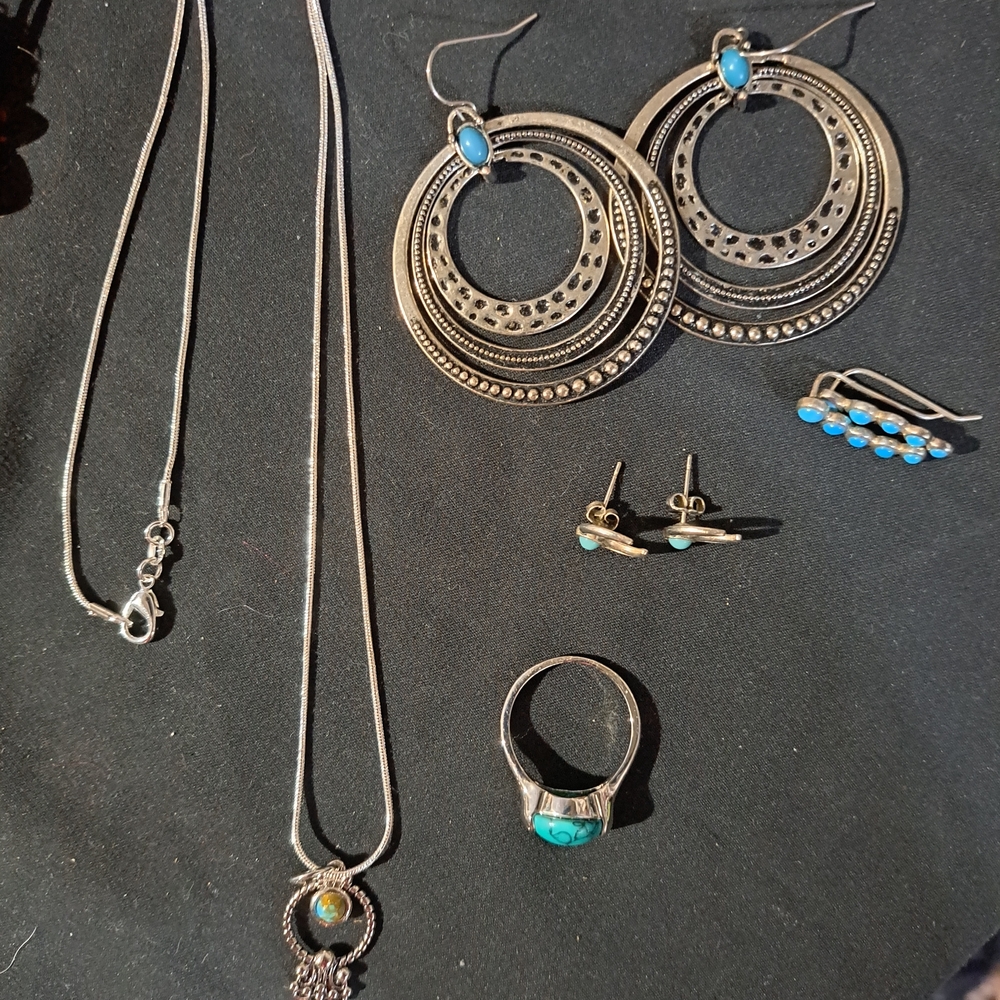 Turquoise and Silver Earring Set Necklace Sold Price Adjusted - Picture 2 of 3